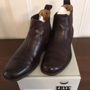 FRYE Women's Phillip Chelsea Boot